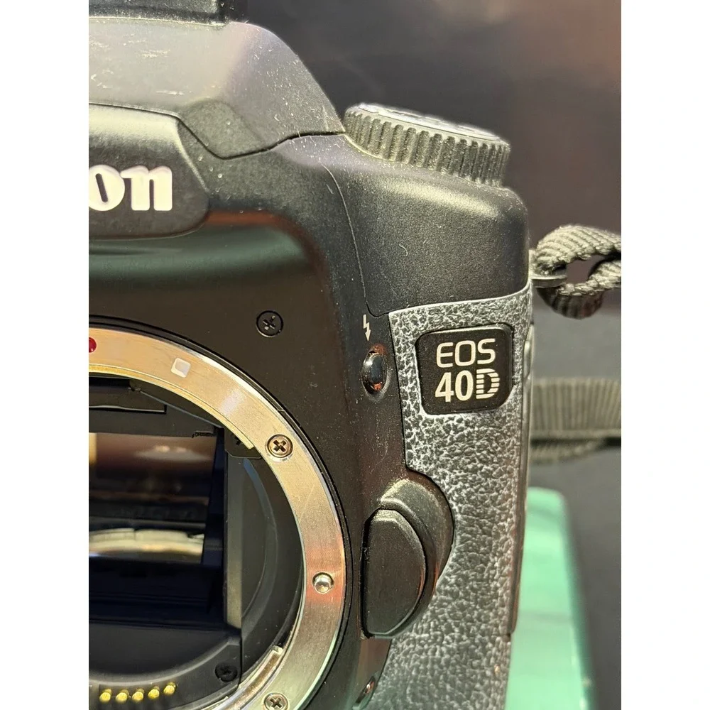 Canon EOS 40D 10.1MP Digital SLR Camera Body Black DS126171 FOR PARTS